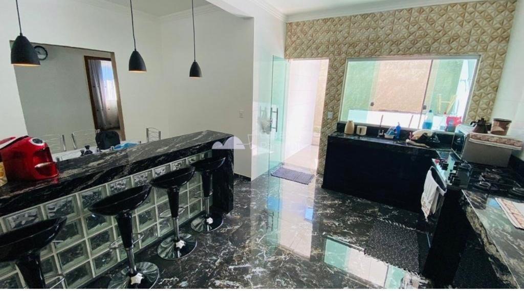 Casa, Piratininga (venda Nova), 4 Quartos, 10 Vagas, 1 Suíte