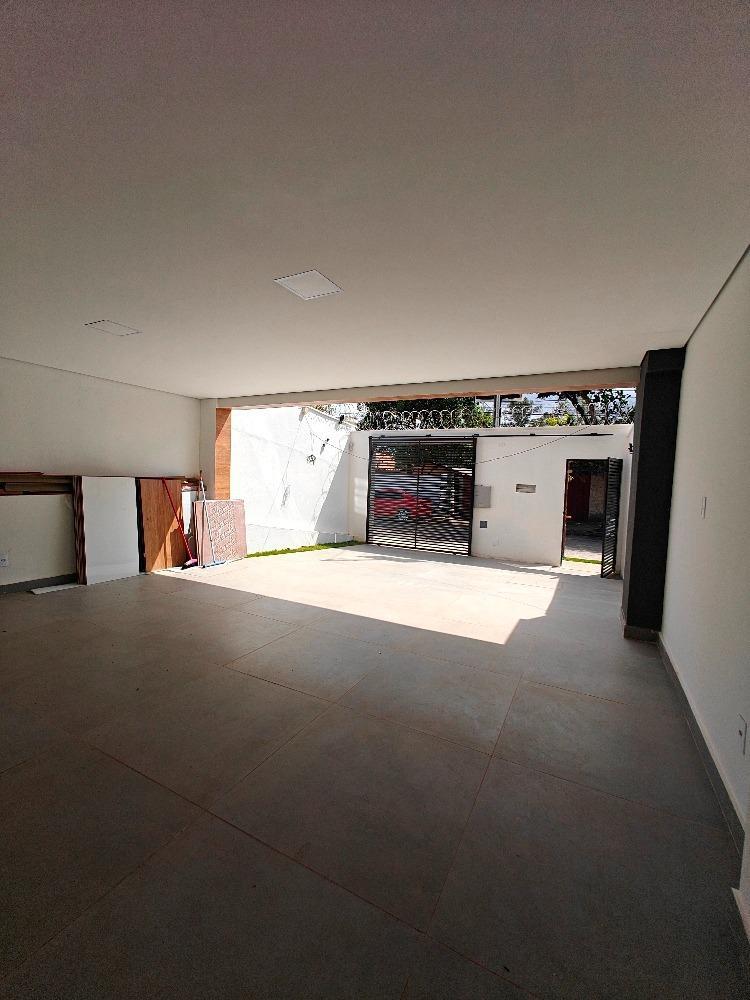 Casa, Planalto, 3 Quartos, 4 Vagas, 3 Suítes