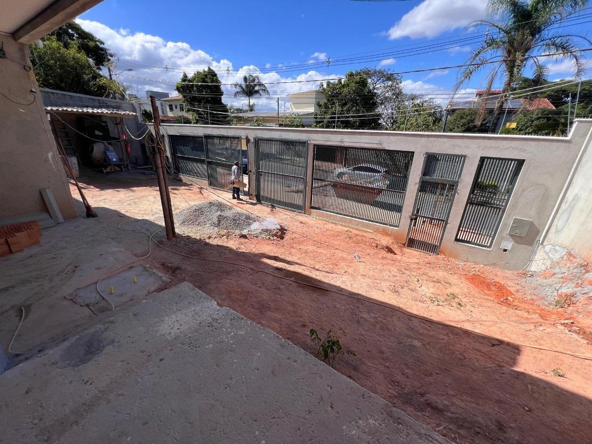Casa, Trevo, 4 Quartos, 3 Vagas, 3 Suítes