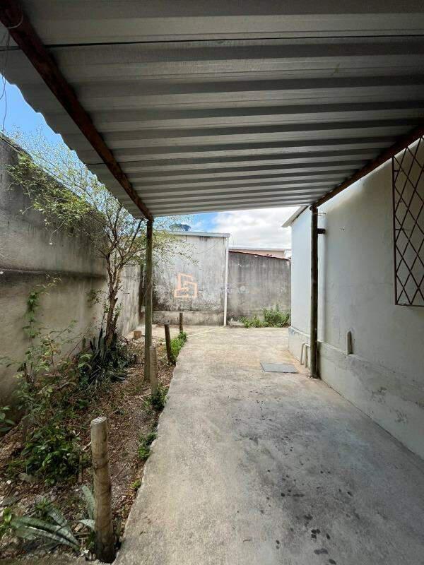 Casa, Parque Turistas, 3 Quartos, 4 Vagas, 1 Suíte