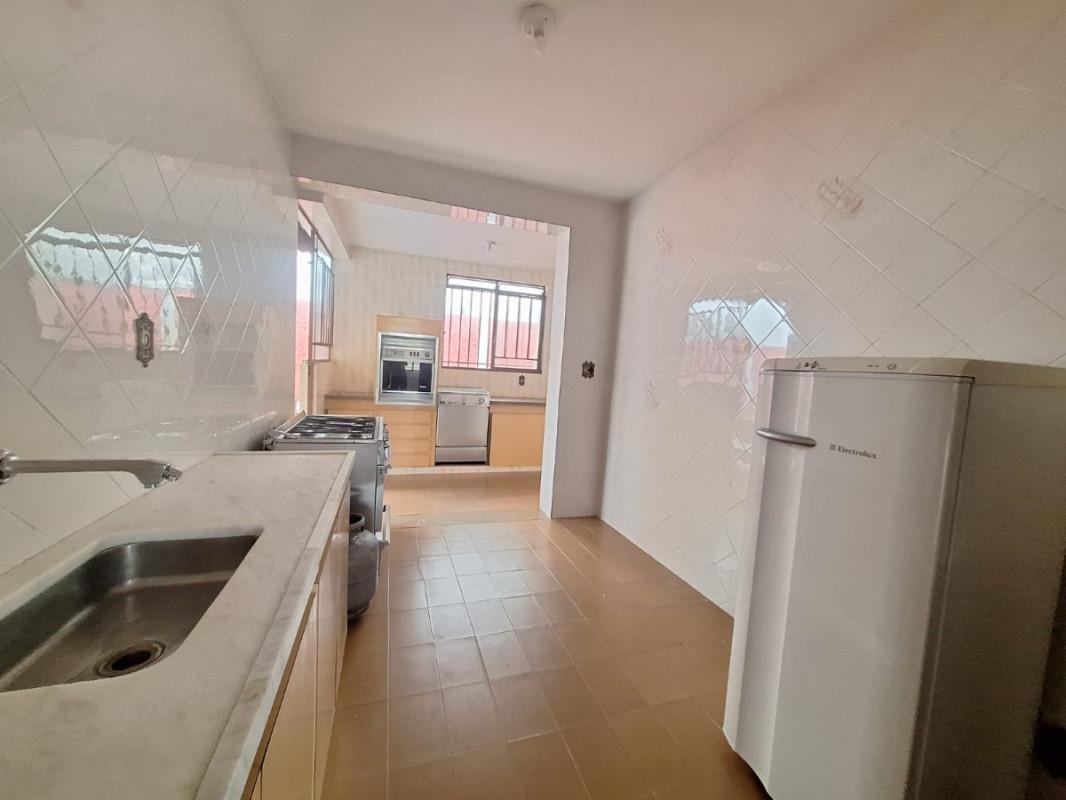 Casa Comercial, Cidade Nova, 4 Quartos, 2 Vagas, 1 Suíte