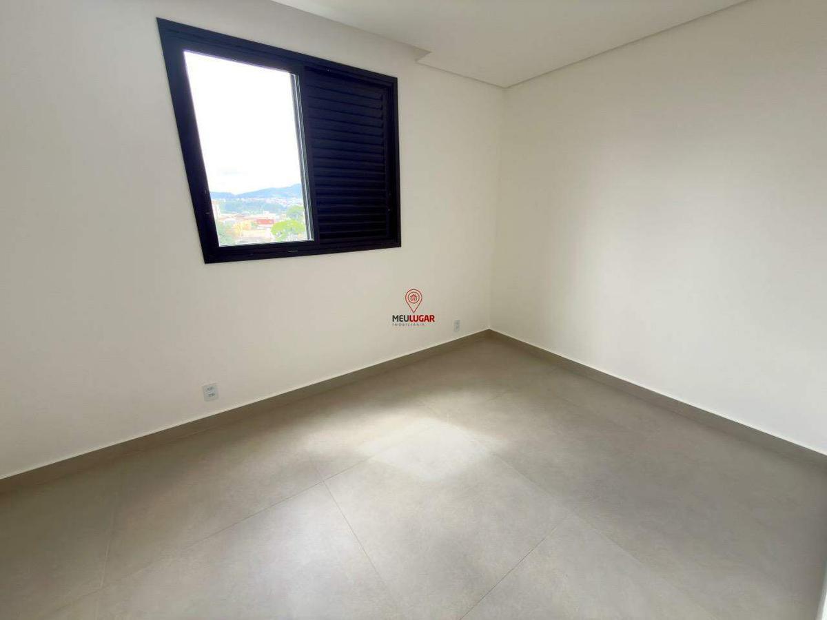 Cobertura, Jardim Industrial, 2 Quartos, 2 Vagas, 1 Suíte