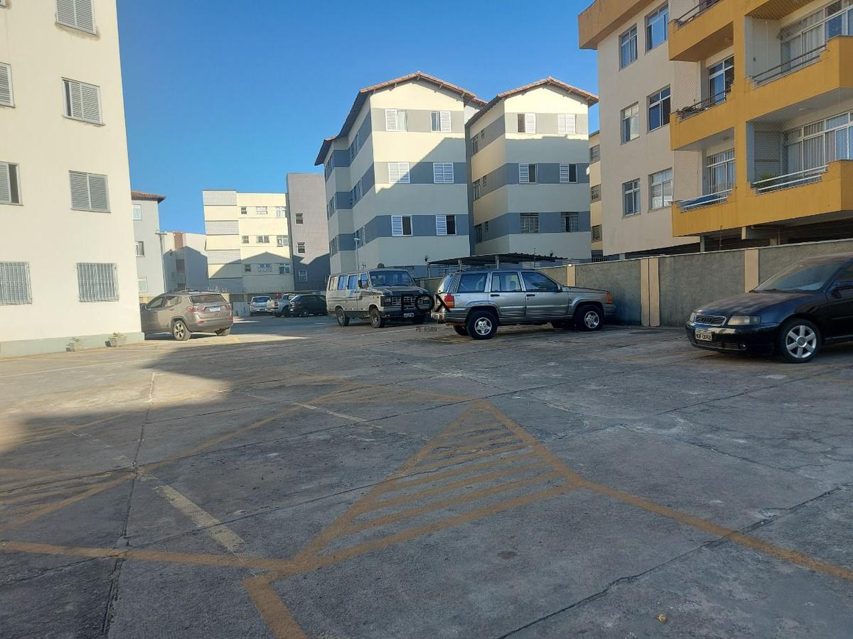 Apartamento, Estoril, 2 Quartos, 1 Vaga