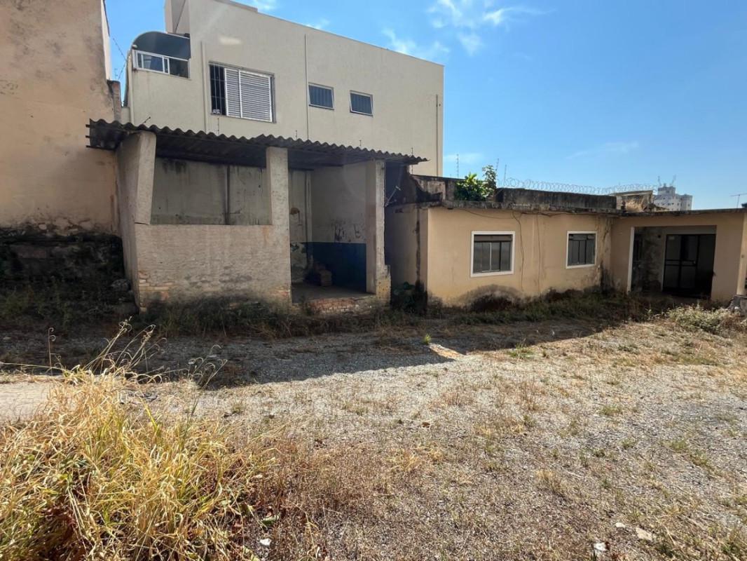 Lote, Padre Eustáquio, 0 Quarto, 0 Vaga