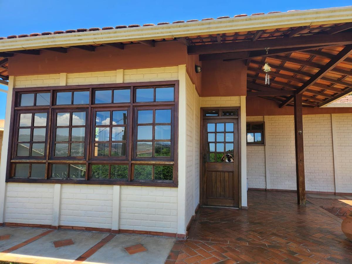 Casa, Novo Itabirito, 3 Quartos, 4 Vagas, 1 Suíte