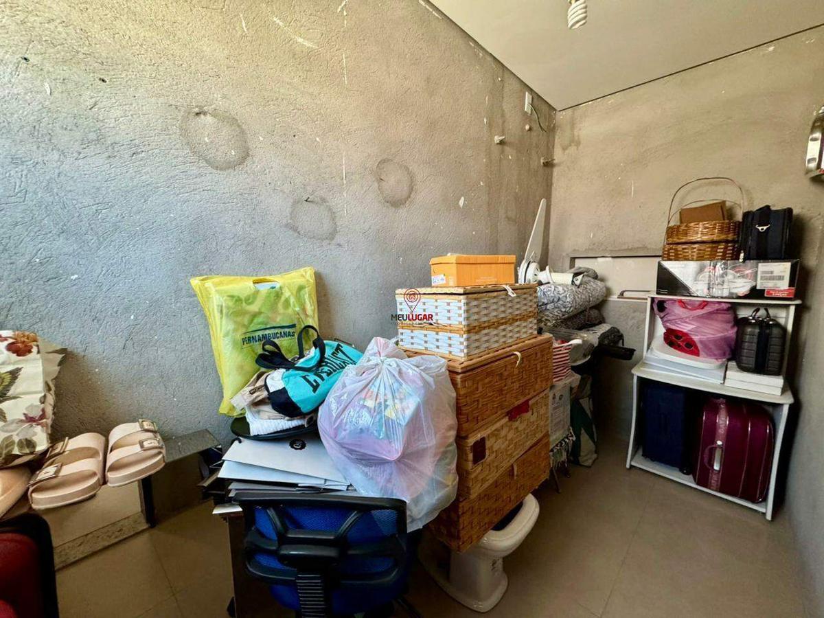 Casa, Miramar (barreiro), 4 Quartos, 3 Vagas, 1 Suíte