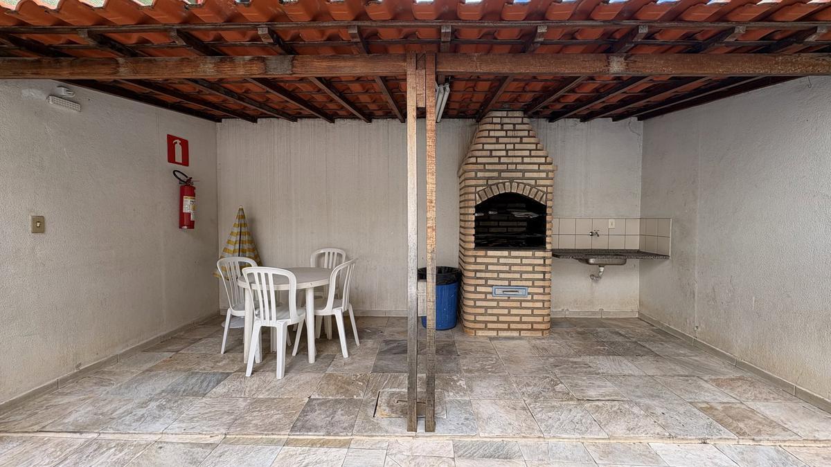 Apartamento, Estoril, 2 Quartos, 1 Vaga, 1 Suíte
