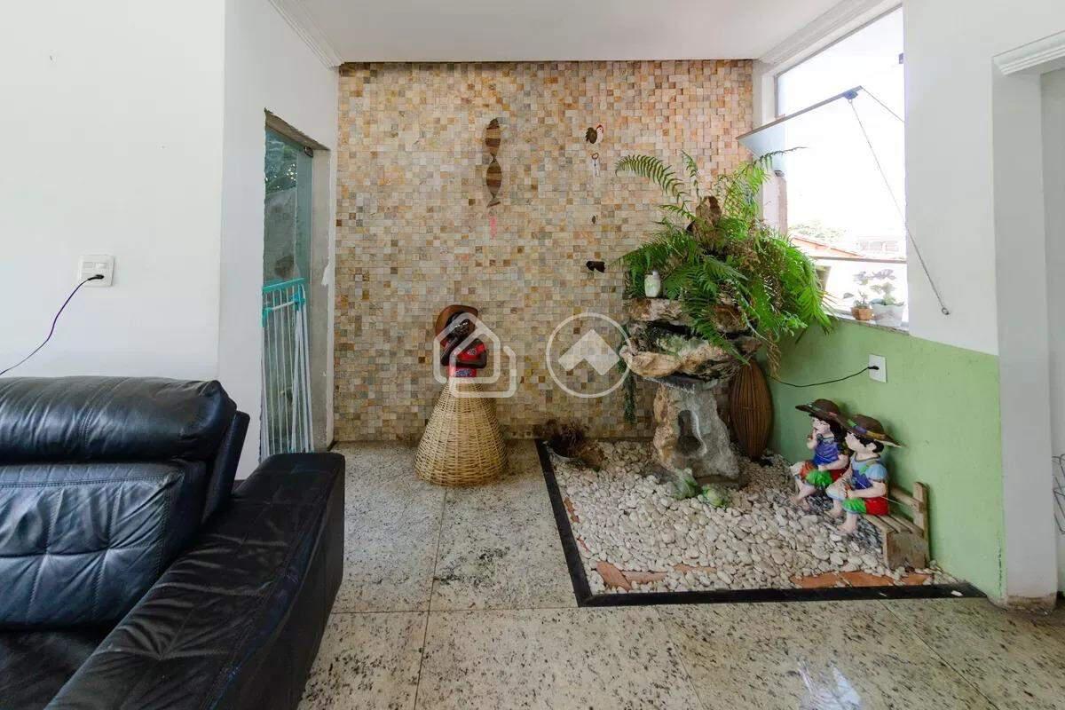 Casa, Padre Eustáquio, 4 Quartos, 10 Vagas, 2 Suítes