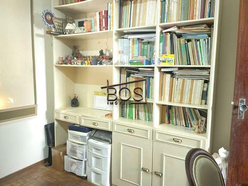 Casa, Cidade Nova, 4 Quartos, 2 Vagas, 1 Suíte