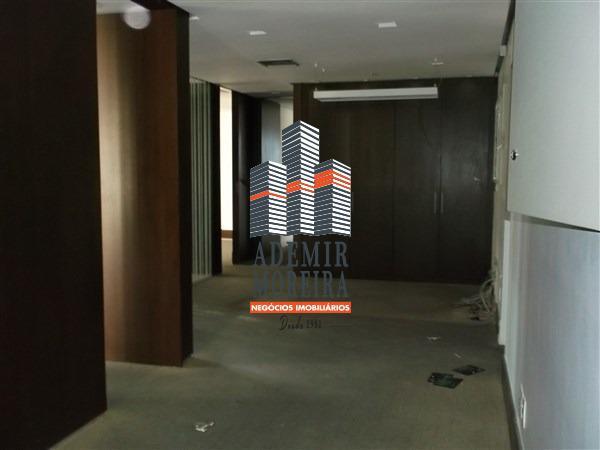 Andar, Funcionários, 4 Vagas