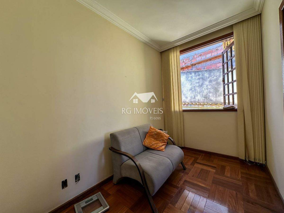 Casa, Tirol, 4 Quartos, 0 Vaga, 1 Suíte