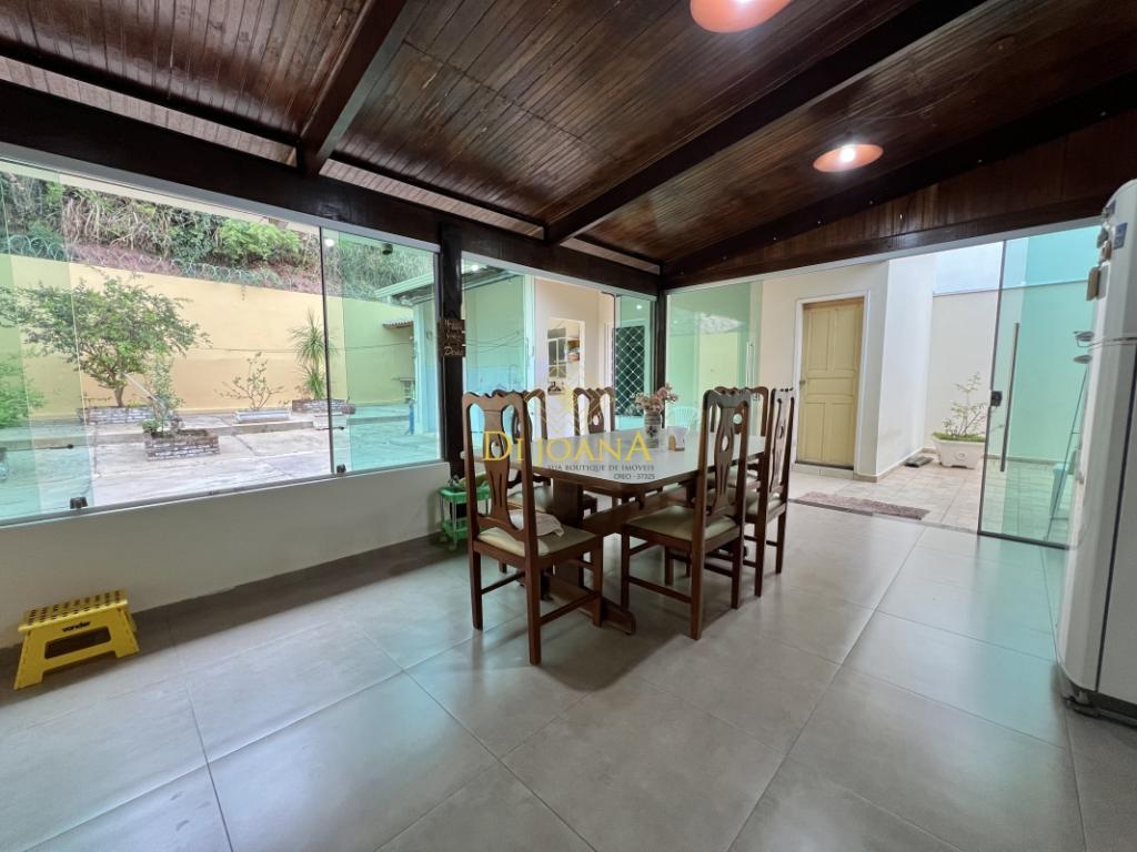 Casa, Ingá Alto, 4 Quartos, 4 Vagas, 2 Suítes