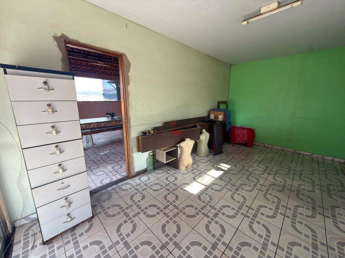 Casa, CDI Jatobá (barreiro), 3 Quartos, 4 Vagas, 1 Suíte