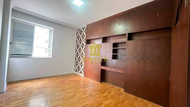 Apartamento, Centro, 4 Quartos, 2 Vagas, 1 Suíte