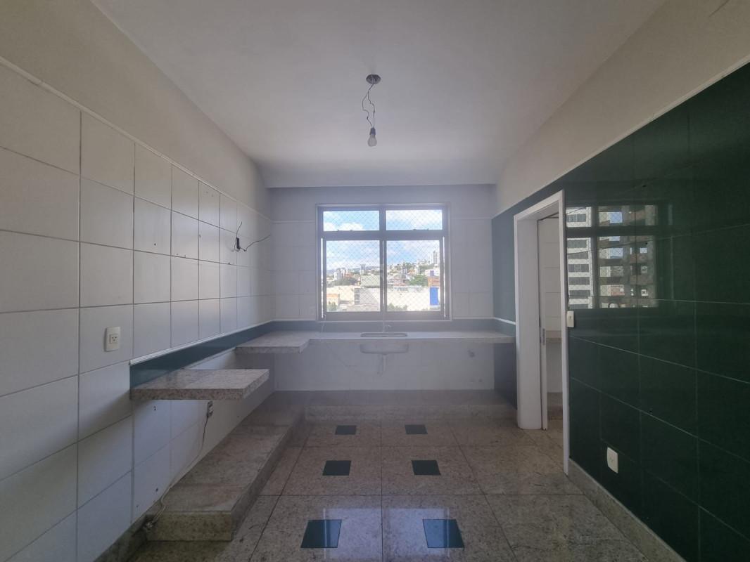 Apartamento, Barreiro, 3 Quartos, 2 Vagas, 1 Suíte