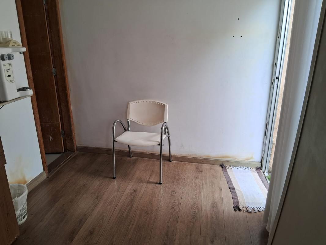 Casa, Conjunto Água Branca, 4 Quartos, 3 Vagas, 1 Suíte