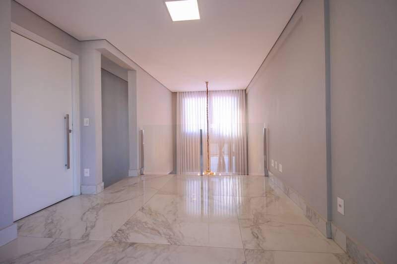 Cobertura, Sagrada Família, 3 Quartos, 4 Vagas, 2 Suítes