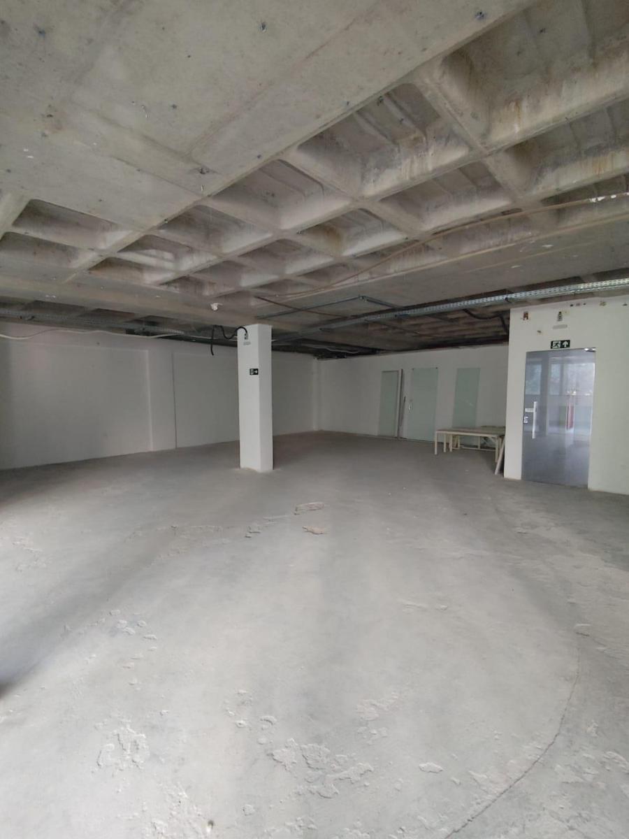 Sala, Savassi, 0 Quarto, 3 Vagas