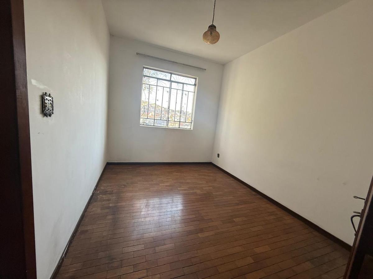 Casa, Cachoeirinha, 3 Quartos, 4 Vagas