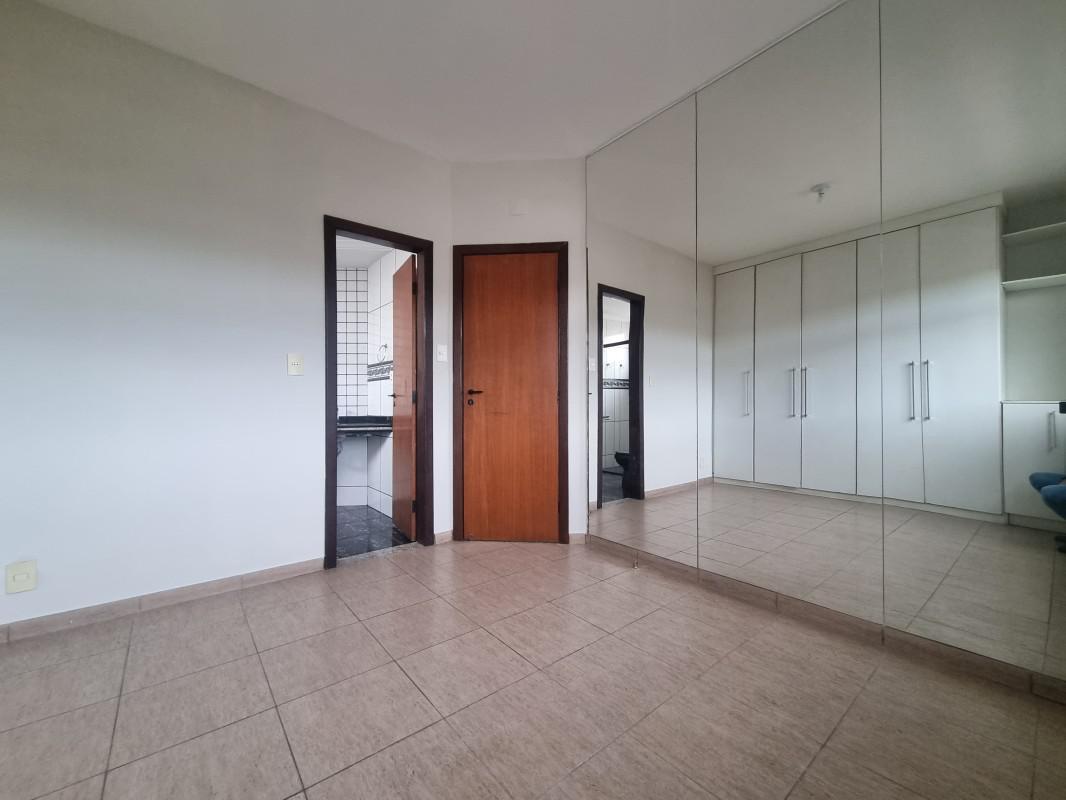 Cobertura, Jardim Riacho das Pedras, 4 Quartos, 2 Vagas, 1 Suíte