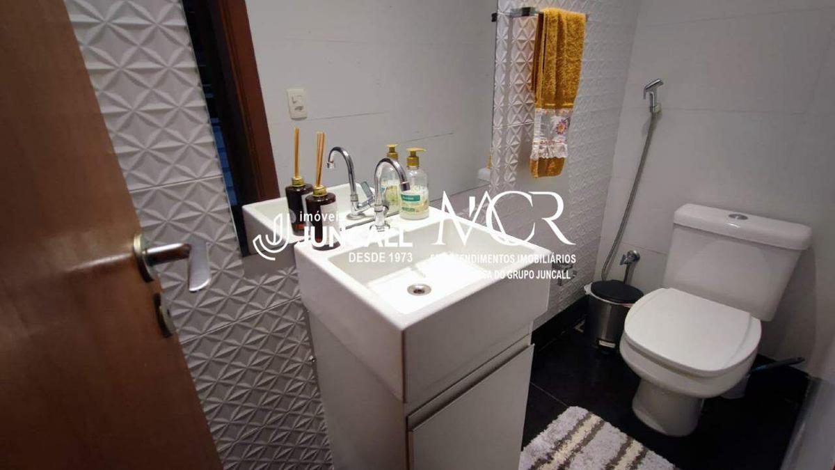 Casa, Nova Floresta, 4 Quartos, 2 Vagas, 2 Suítes