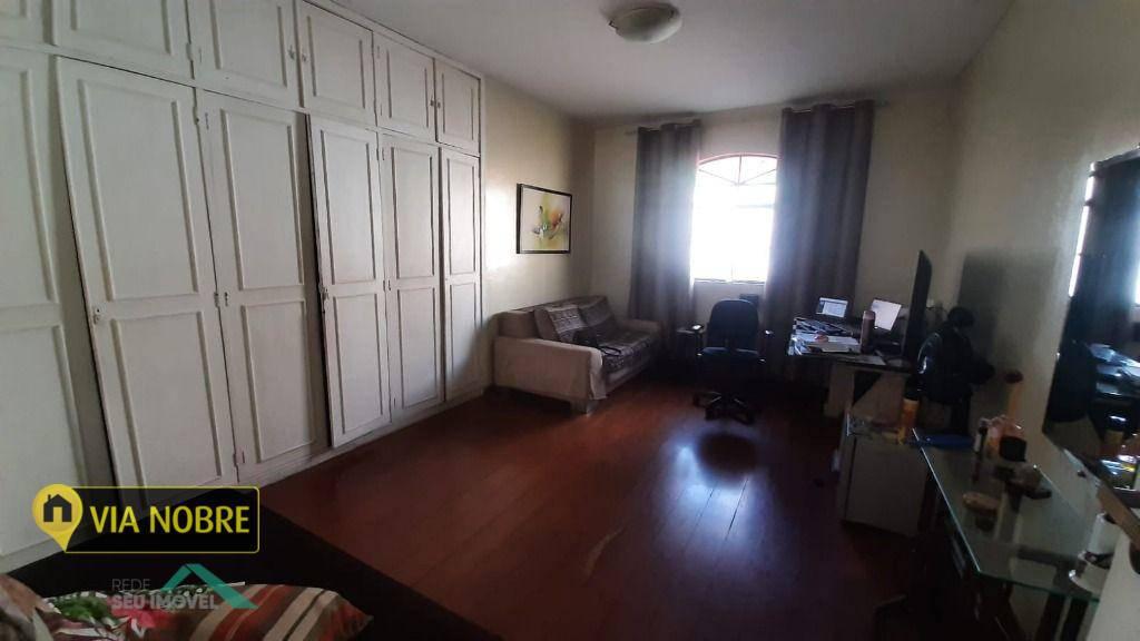 Casa, Betânia, 8 Quartos, 15 Vagas, 2 Suítes