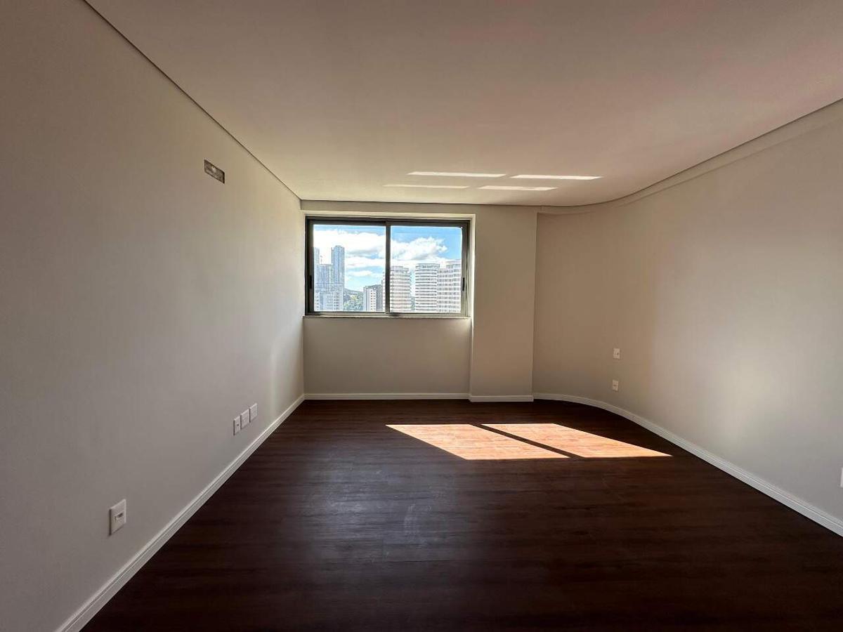 Apartamento, Vale do Sereno, 4 Quartos, 5 Vagas, 1 Suíte