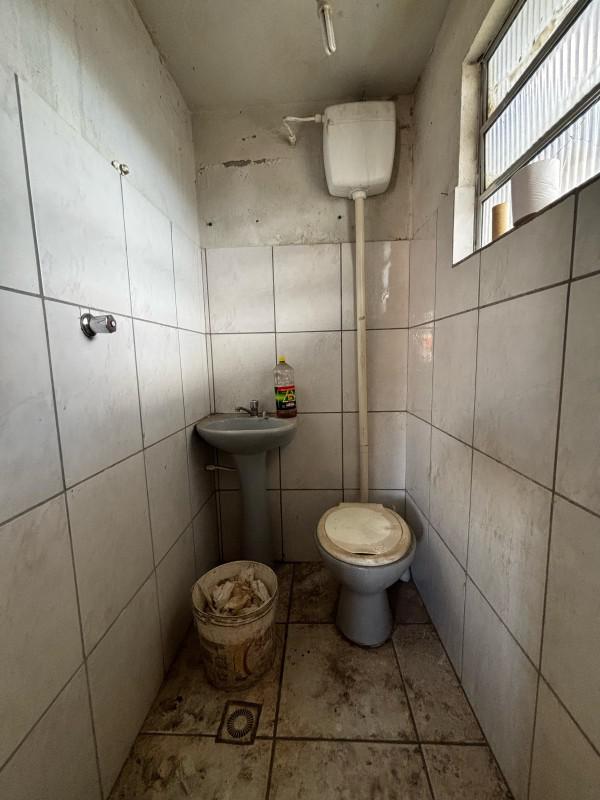 Galpão, Nova Floresta, 0 Quarto, 15 Vagas