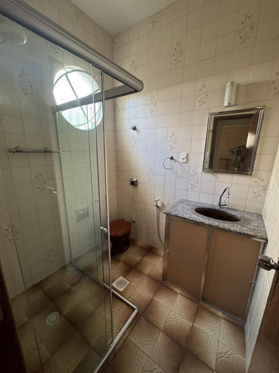 Casa, Colégio Batista, 5 Quartos, 1 Vaga, 1 Suíte