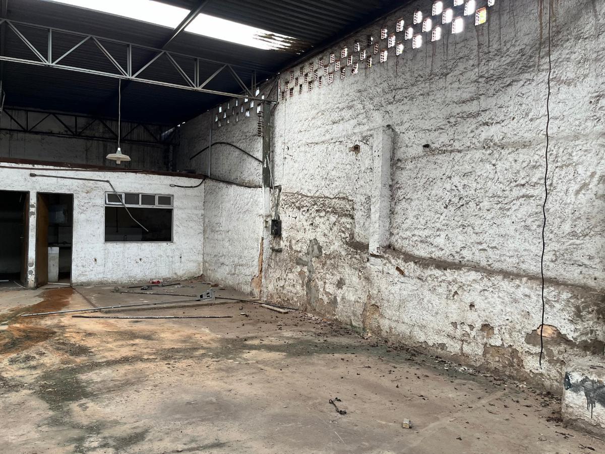 Galpão, Camargos, 0 Quarto, 0 Vaga