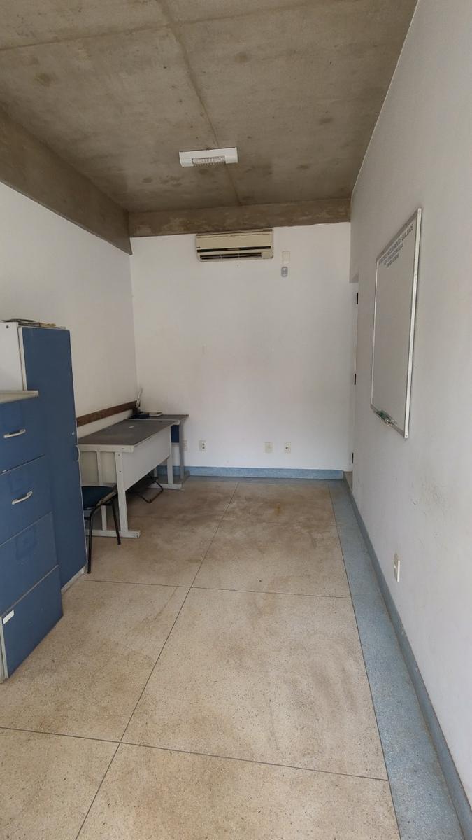 Prédio, Jardim Pirineus, 0 Quarto, 0 Vaga