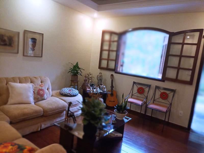 Casa, Caiçaras, 4 Quartos, 3 Vagas, 1 Suíte