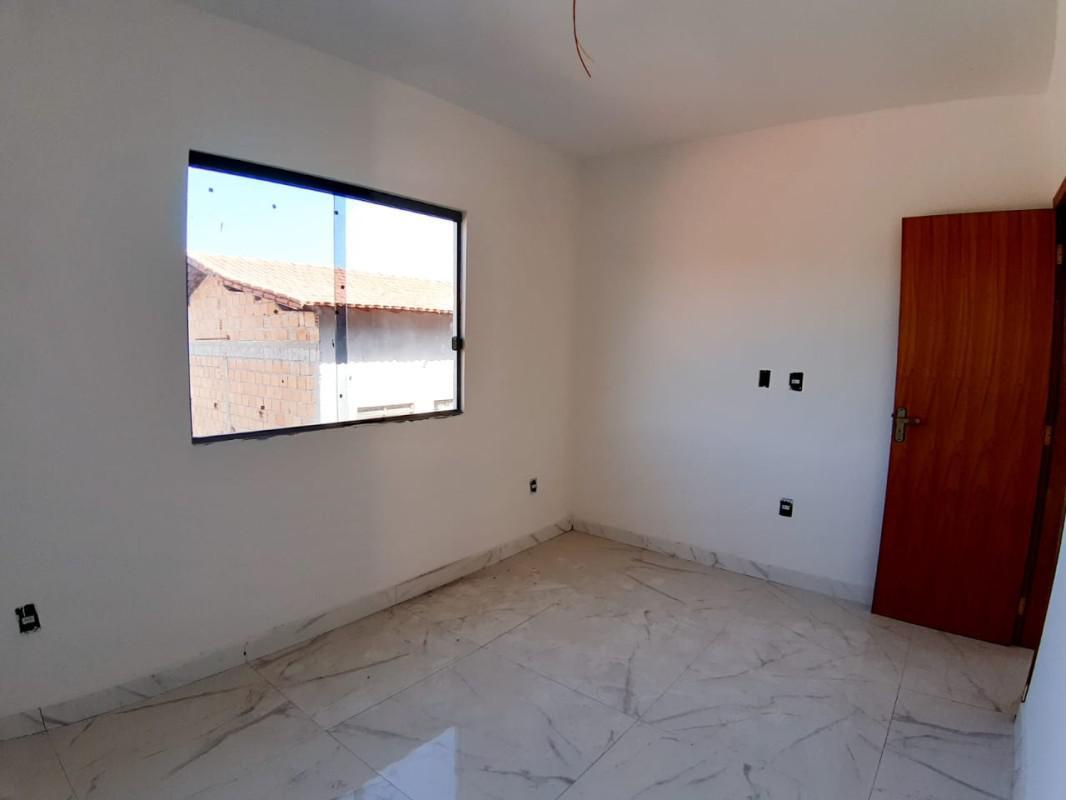 Casa, Acácias, 3 Quartos, 2 Vagas, 1 Suíte