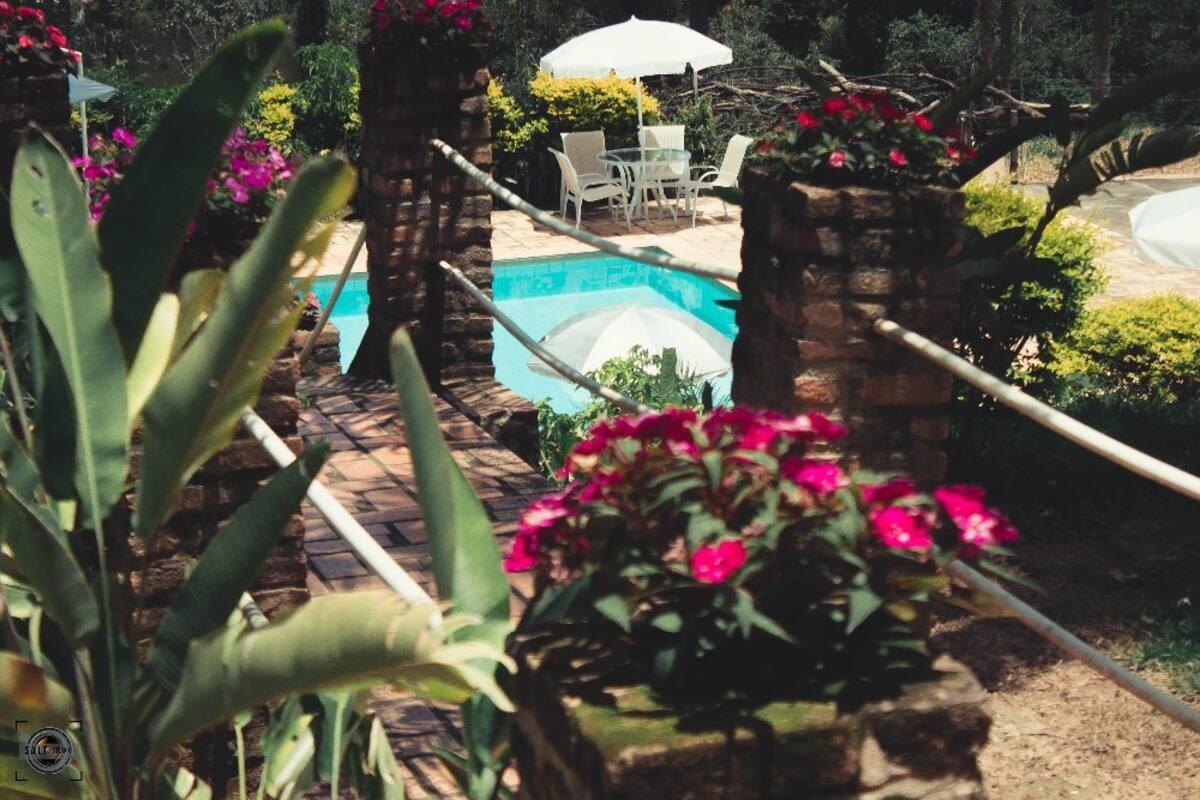 Casa, Caiapós, 5 Quartos, 10 Vagas, 5 Suítes