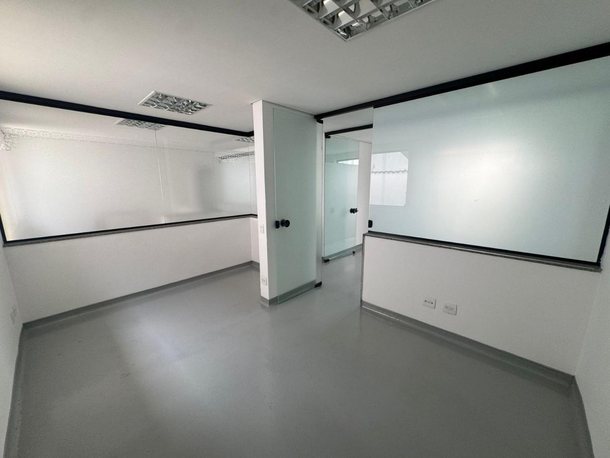 Casa Comercial, Floresta, 20 Quartos, 2 Vagas
