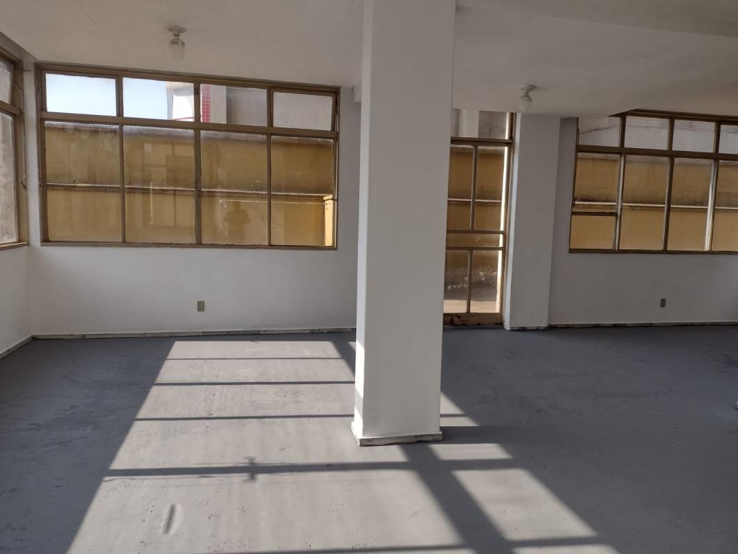 Sala, Barro Preto, 0 Quarto, 0 Vaga