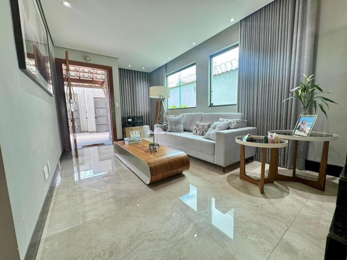 Casa, Santa Amélia, 3 Quartos, 6 Vagas, 2 Suítes