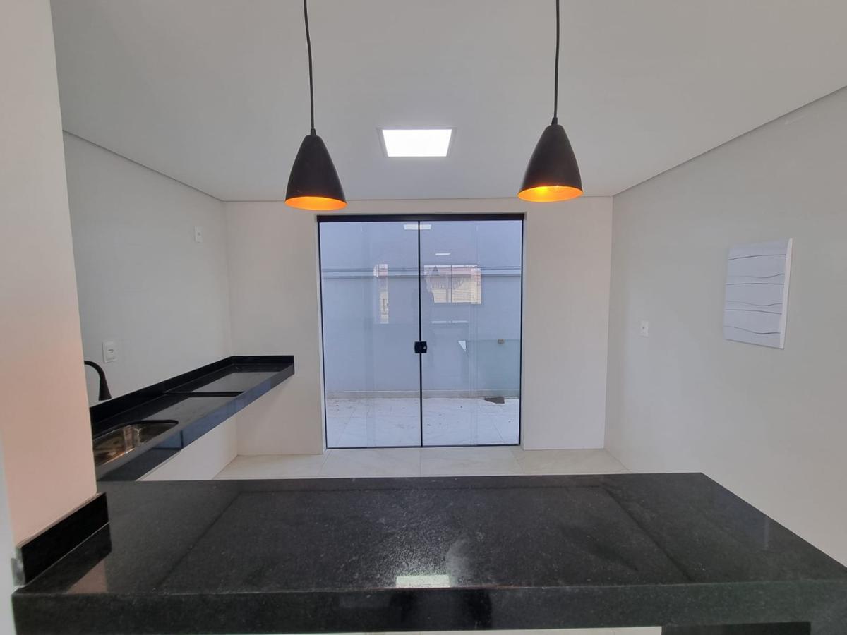 Casa, Planalto, 3 Quartos, 2 Vagas, 1 Suíte