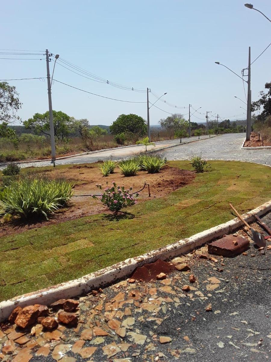 Lote, Centro, 0 Quarto, 0 Vaga