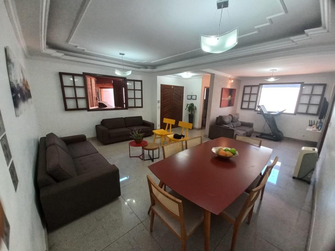 Casa, Caiçaras, 4 Quartos, 6 Vagas, 3 Suítes