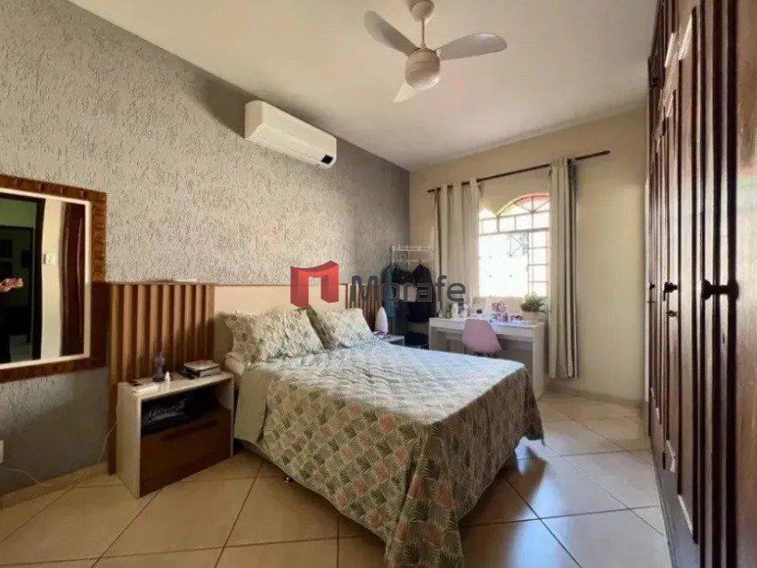 Casa, Itapoã, 4 Quartos, 2 Vagas, 1 Suíte