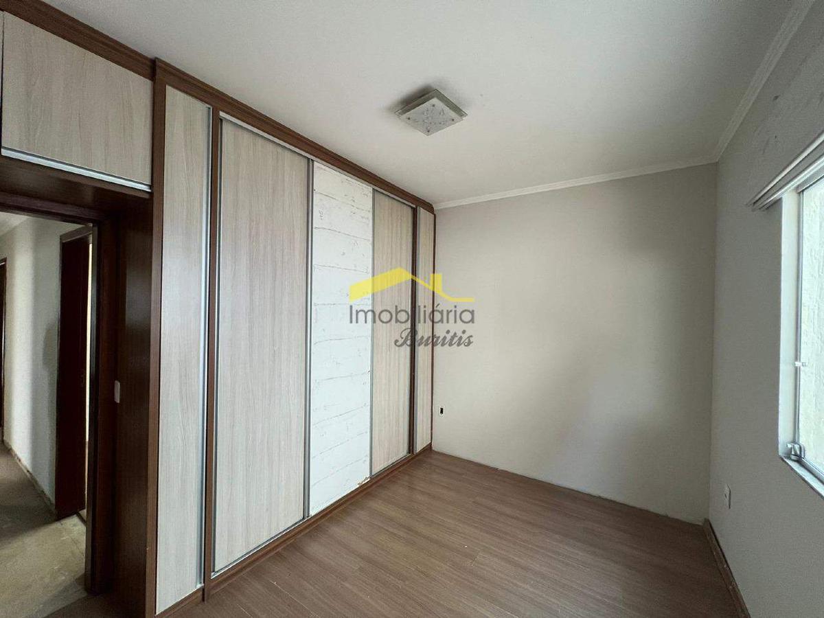 Casa, Havaí, 4 Quartos, 4 Vagas, 2 Suítes