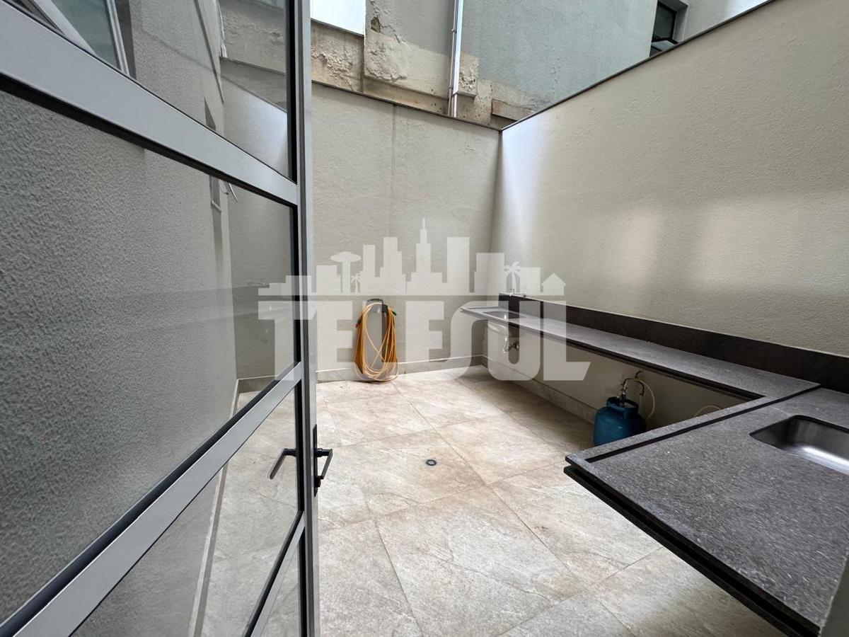 Apartamento, Centro, 4 Quartos, 2 Vagas, 1 Suíte