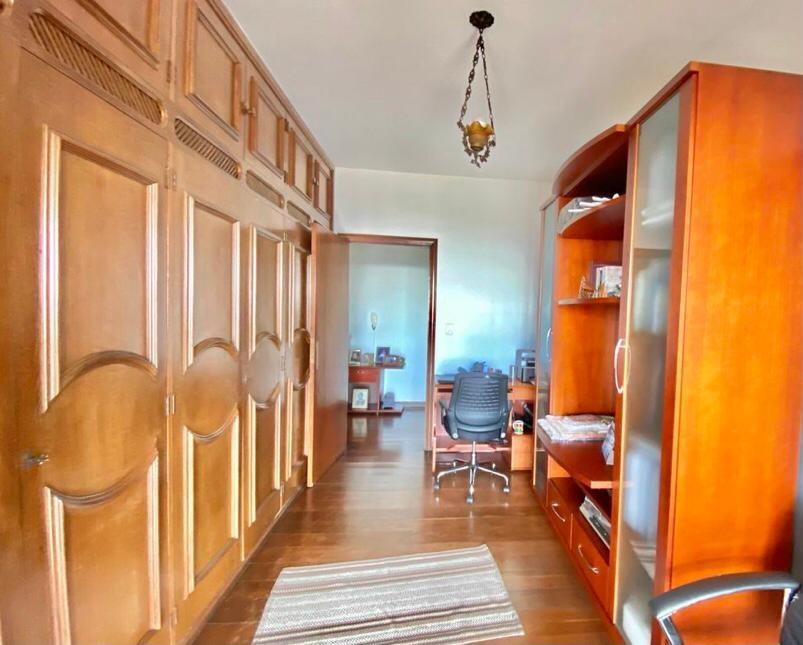 Casa, Mangabeiras, 5 Quartos, 4 Vagas, 2 Suítes