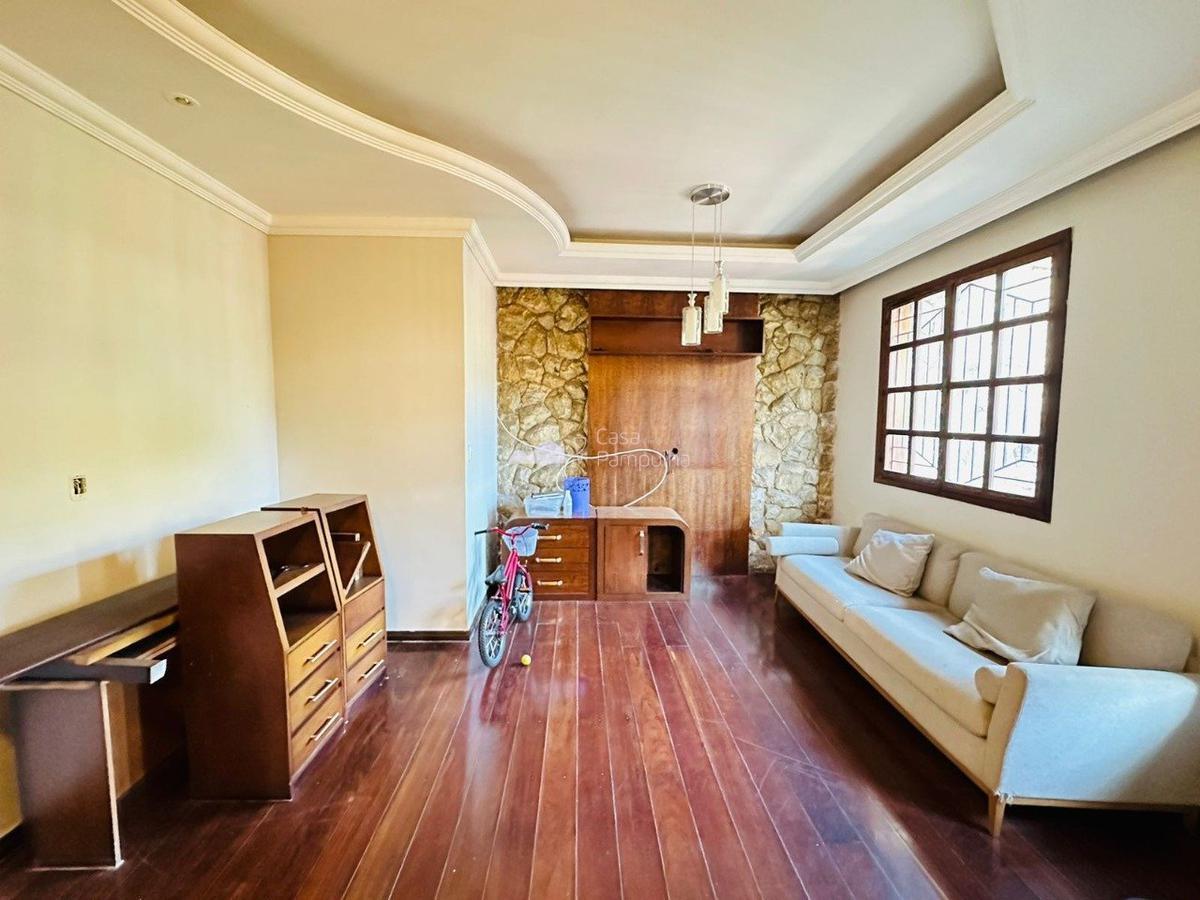 Casa, Santa Branca, 5 Quartos, 4 Vagas, 2 Suítes