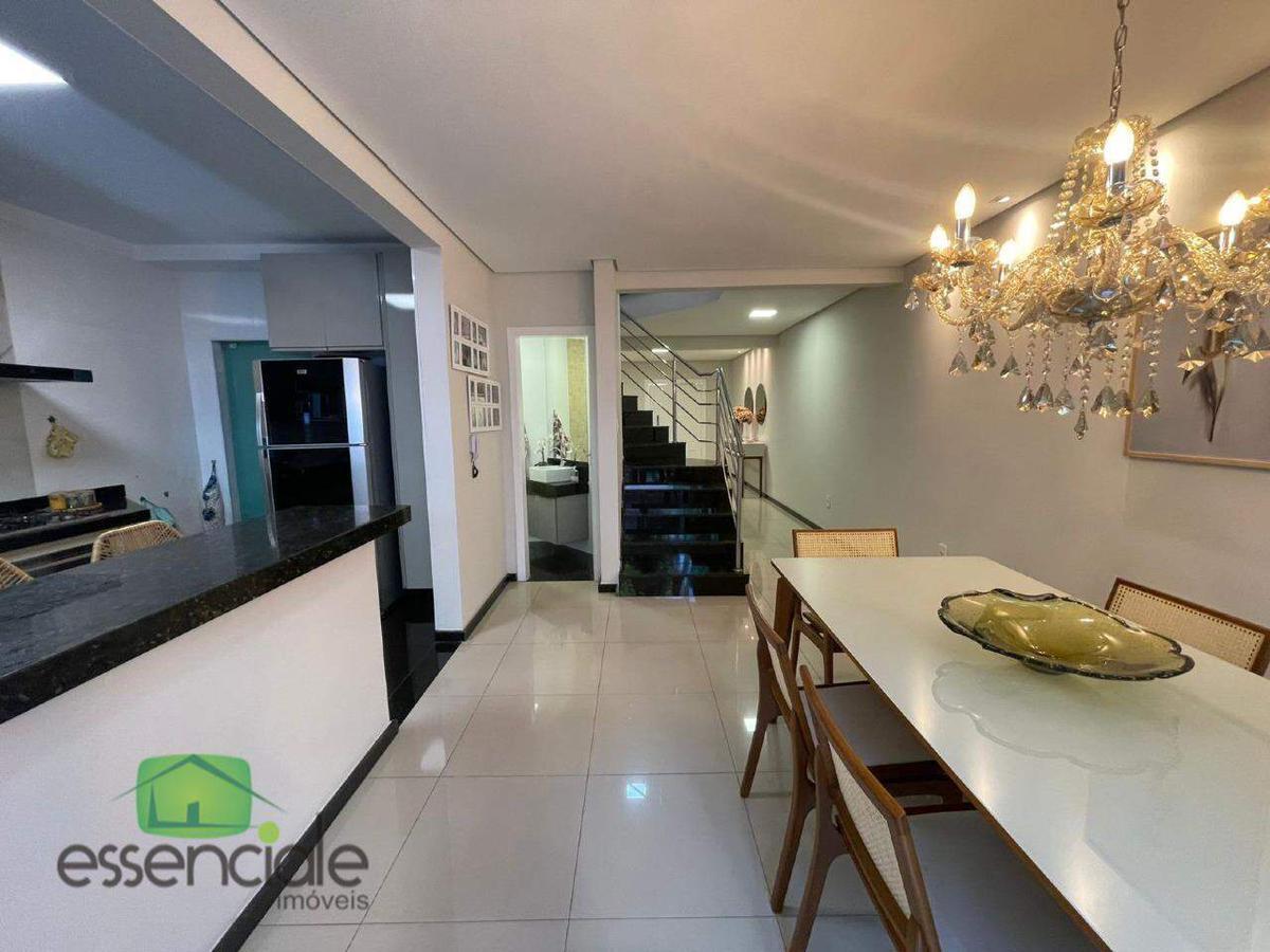 Casa, Europa, 3 Quartos, 3 Vagas, 1 Suíte