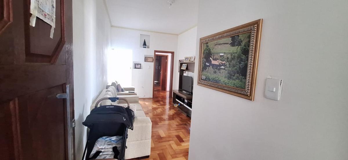 Casa, Centro, 3 Quartos, 2 Vagas, 1 Suíte