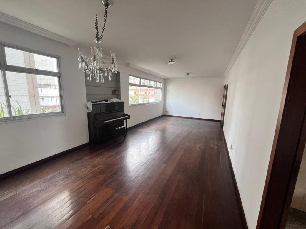 Apartamento, Funcionários, 4 Quartos, 2 Vagas, 1 Suíte