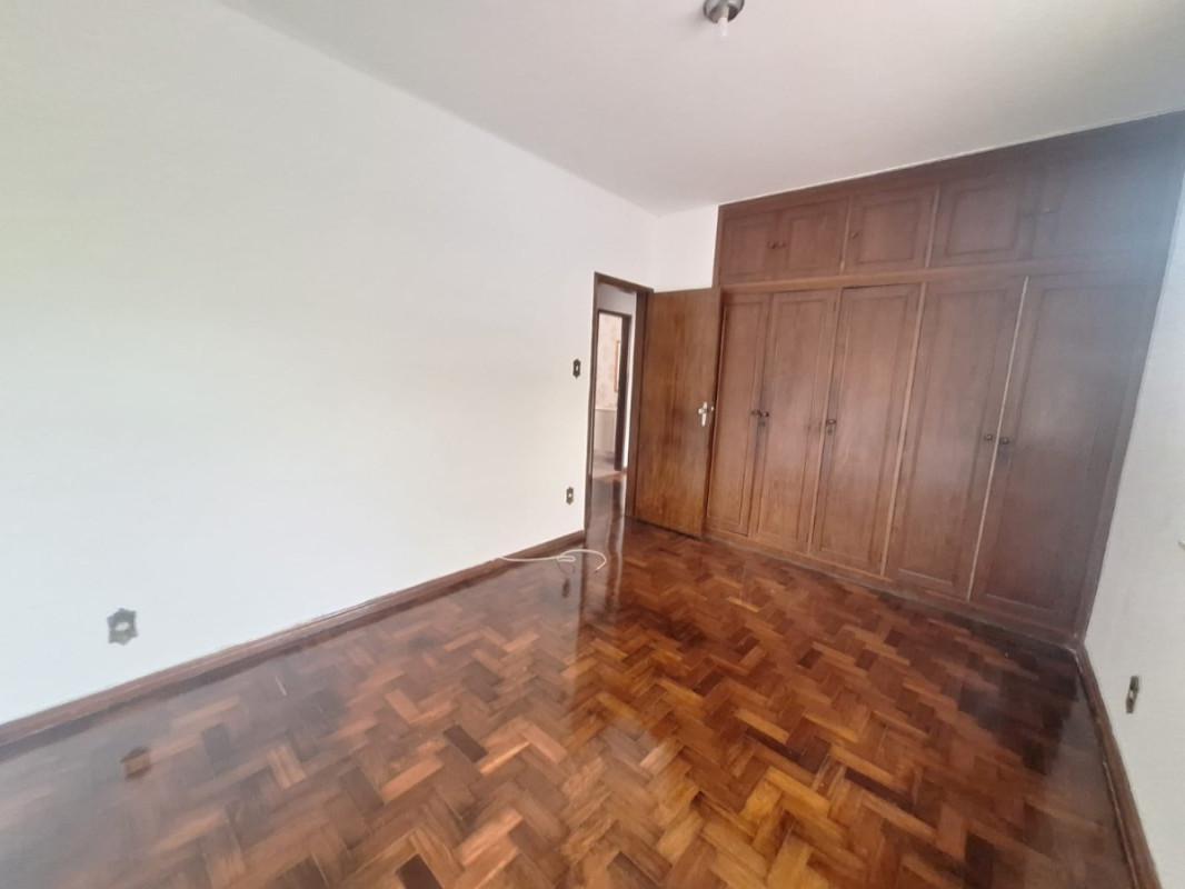 Casa Comercial, Cidade Nova, 4 Quartos, 2 Vagas, 1 Suíte
