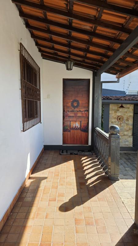 Casa, Jardim Leblon, 2 Quartos, 5 Vagas, 1 Suíte